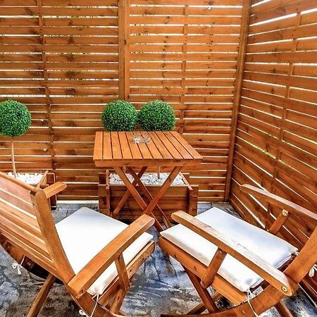 Ferienwohnung Lux Studio 11 With Yard In The Heart Of Athen Exterior foto